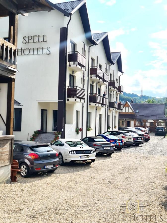 Spell Hotels Capatineni-Paminteni ภายนอก รูปภาพ